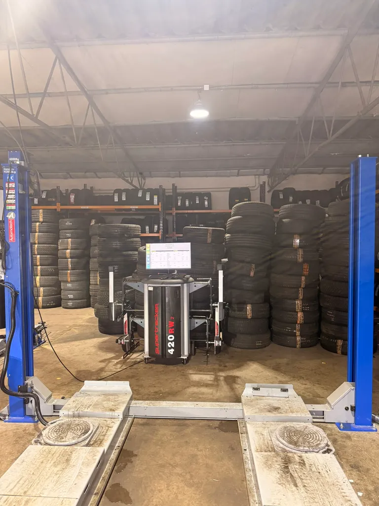 Wheel alignment machine